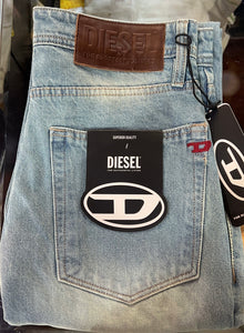D⛽️  Jeans