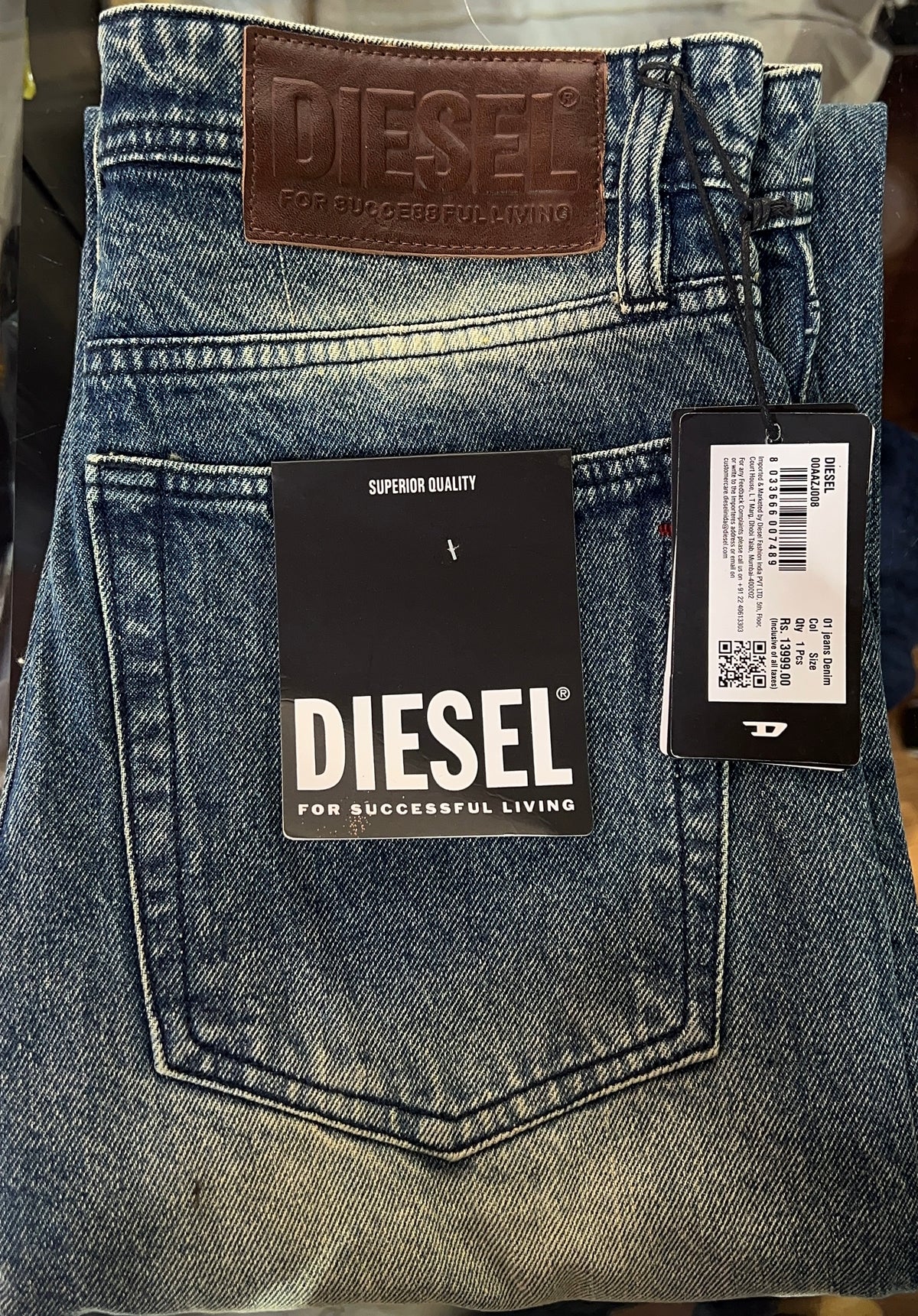 D⛽️  Jeans